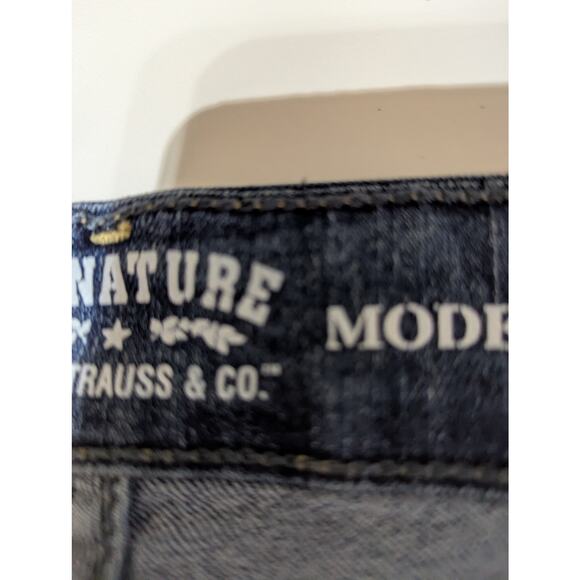 Levi's signature womens Jeans Modern boot cut Sz16 MeasW35" Rise 10" Hips 42"GUC - Picture 8 of 8